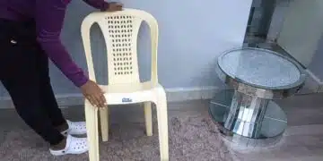 стол
