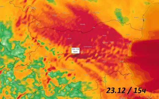 Метео предупреди, че доста мощен ураган си проправя път към България (ПРОГНОЗАТА) 3