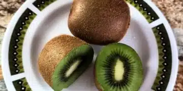 Спри да изхвърляш витамините! Тези 4 плода се ядат с обелките! 11