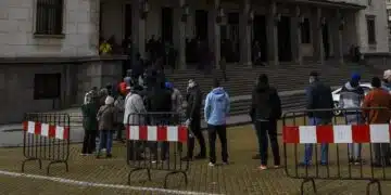 Точно след ЧНГ ще се редят опашки пред БНБ от хора, които искат да припечелят някой лев 2