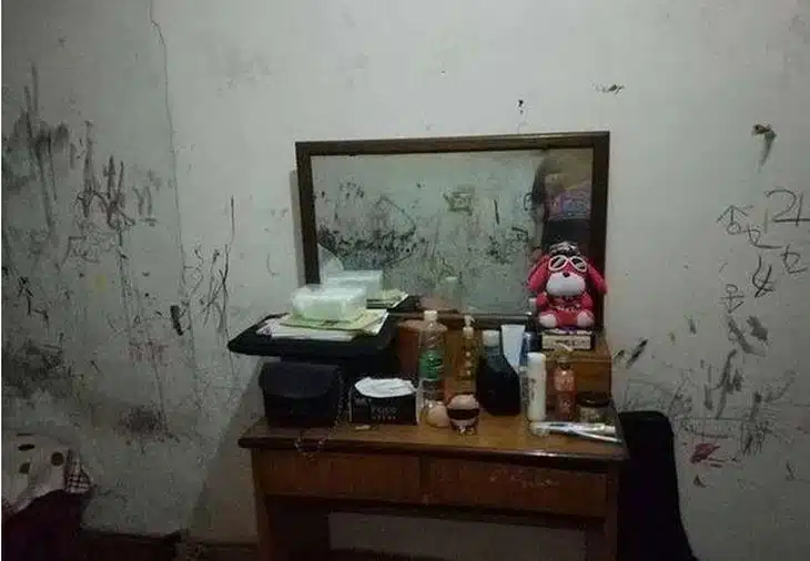 Студентка попада в отвратителна стая в общежитието, но за няколко дни я превърна в рай! (СНИМКИ) 3