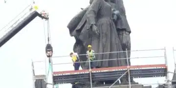 Разкриха колко пари струва демонтирането на паметника в София, а сметката още не е свършила 3