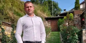 Роден кмет намери цаката как да се справи с шофьорите и неправилно паркираните им коли - действа безотказно 3