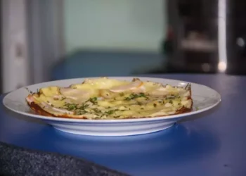 Не слагай мляко в омлета, слага се нещо друго, за да стане 100 пъти по-вкусен! 8