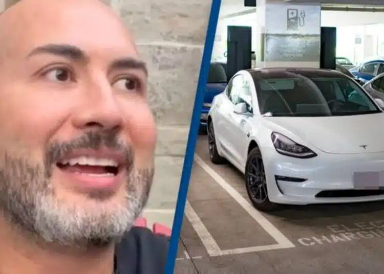 Собственик на Tesla не може да влезе в колата си, ако не смени батерия за 26 хиляди 1
