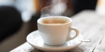 Трик за по-ароматно кафе: Само една капка и вкусът и ароматът на кафето стават уникални 2