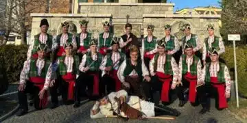 Адмирации! За лечението на болно 3 годишно момиченце Коледари от Ямбол дариха 1500 лева! 13
