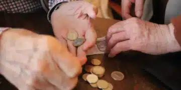 Бивш социален министър заяви в национален ефир, че Коледните добавки за пенсионерите щяха да струват 16 млн 1