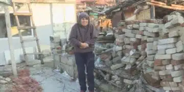 Възрастни жени живеят във фургон без ток 8 години, а вода наливат от гробището, плащат данъци! 7