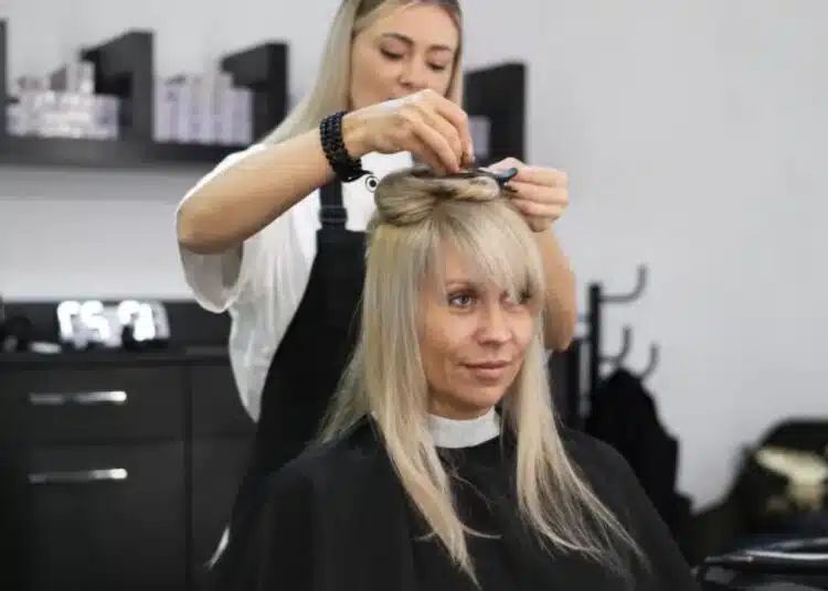 Ето кои 3 прически трябва да избягват жените след 45 годишна възраст, за да не изглеждат по-състарени 1