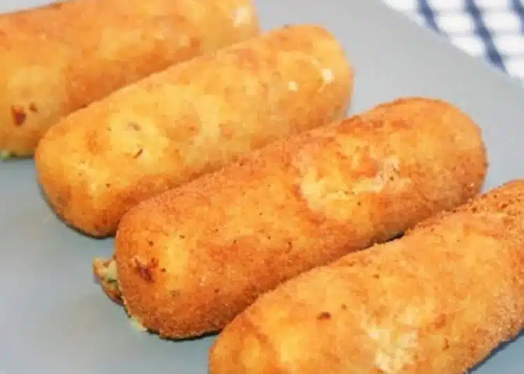Златисти картофени пръчици с вкусен кашкавал (Рецепта) 1