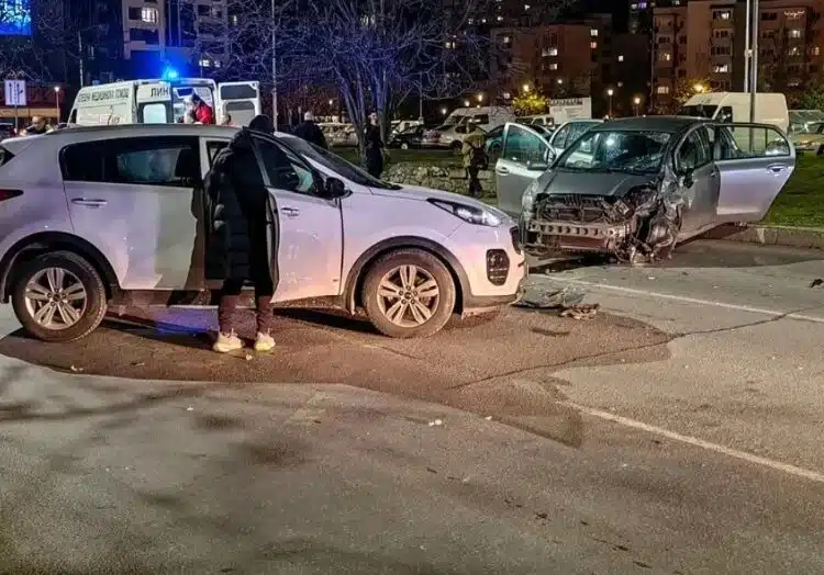 Безумно! Пияна жена открадна кола и резултатът беше предвидим. Меле на бул. „Пещерско шосе“ и очевидец разказва: 1