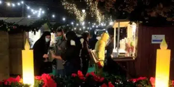 Трагедия в навечерието на празници! 20 метрова елха на коледен базар отне живота на жена и рани други двама! 2