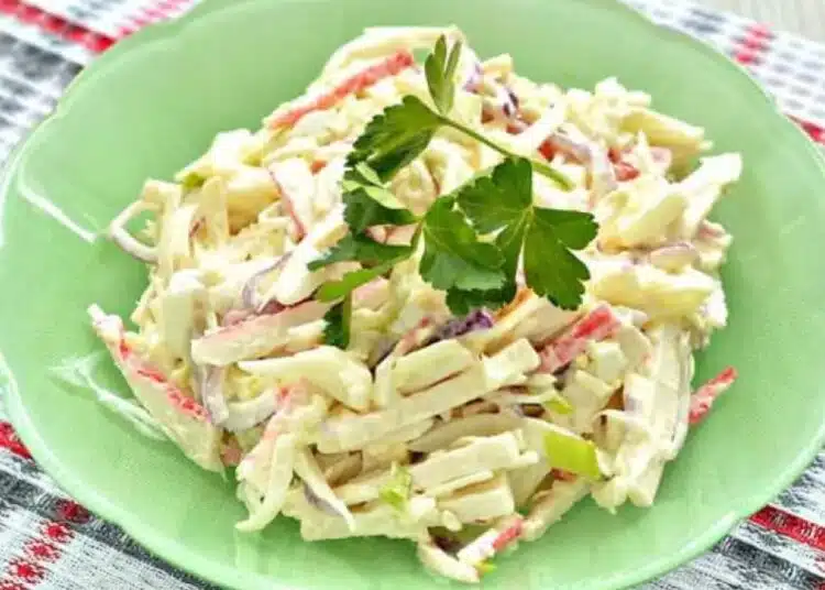 Лека и вкусна салата „Гранде“ от няколко продукта 1