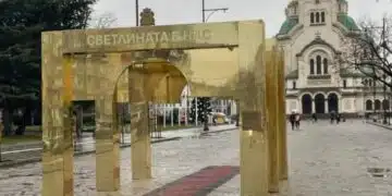 Какво се случи със скандалните златни арки от пъпа на София?! Как тихомълком посреднощ изчезнаха... 3
