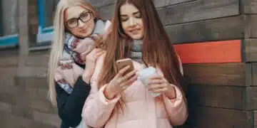 Ето 3 елементарни съвета, които ще Ви помогнат да не стоите много време на телефона си 14