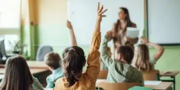 Ново увеличение на учителските заплати – това поиска синдикат „Образование“ с открито писмо 6