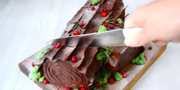 Гостите ми я объркаха с украса: Рецепта за вкусна и красива торта - чудесното допълнение за всеки празник 8