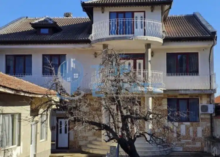 Обявиха за продажба палата на човека, който погуби Ферарио Спасов (СНИМКИ) 1