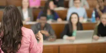 Голяма новина от НС: Вдигат ударно заплатите на преподавателите в университетите! 1