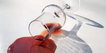 петно от вино