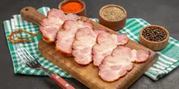 Тази домашна шунка е много лесна, а бие всички купешки мезета - трябва ти само фурна 2