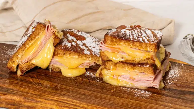 Не пържени филии, а пържени сандвичи Монте Кристо - новата ти любима закуска 9
