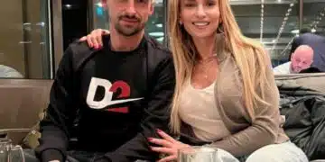 Фолк певицата Малина качи снимка със своя пораснал син, мнозина го взеха за неин мъж или брат 11