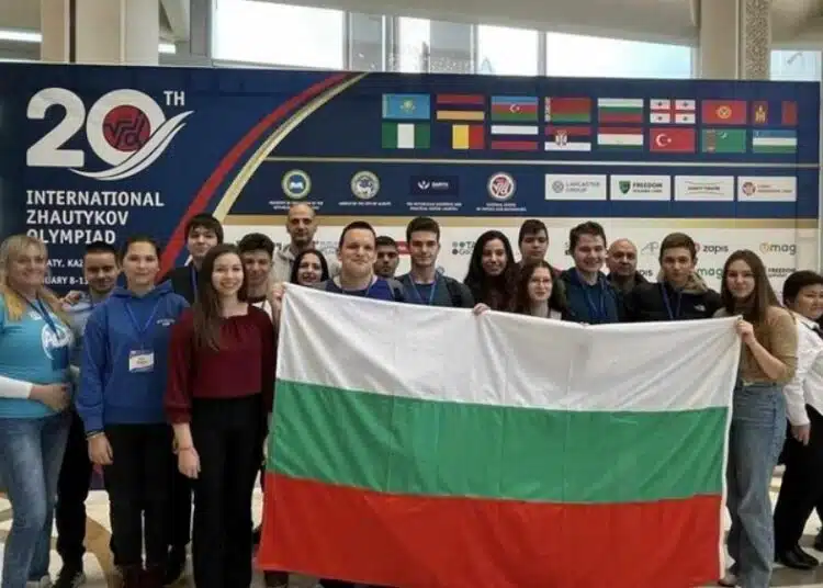 Повод за гордост! Наши ученици се завърнаха с 33 медала от международна олимпиада! 1 Повод за гордост! Наши ученици се завърнаха с 33 медала от международна олимпиада! 1
