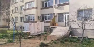 Силистренец ошашави мрежата със своя нестандартен подход за простиране на дрехи – абсурд или гений? 3