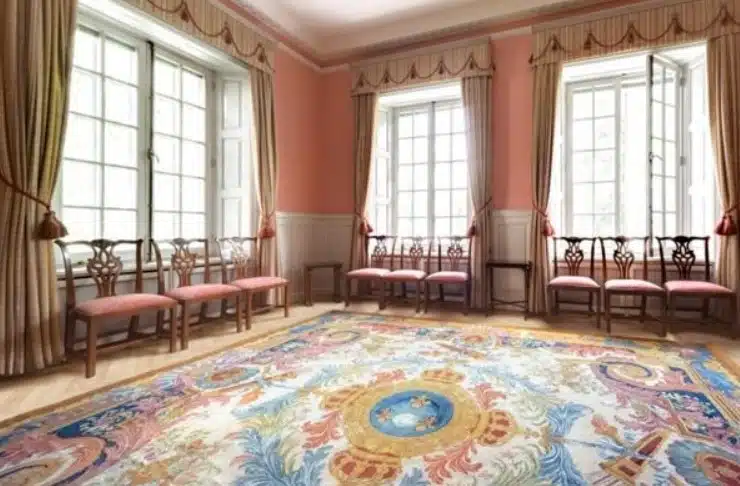 Български килим за имението на крал Чарлз 3 – поръчал е веднага след коронацията 1