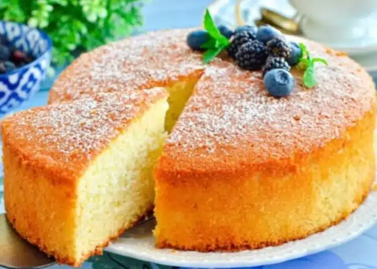 Мек и вкусен пандишпан „12 лъжички“, който ще Ви върне в детството 1 Мек и вкусен пандишпан „12 лъжички“, който ще Ви върне в детството 1