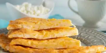 Подходяща за всяко утро: лесна вкусотия от ябълка и сирене 3