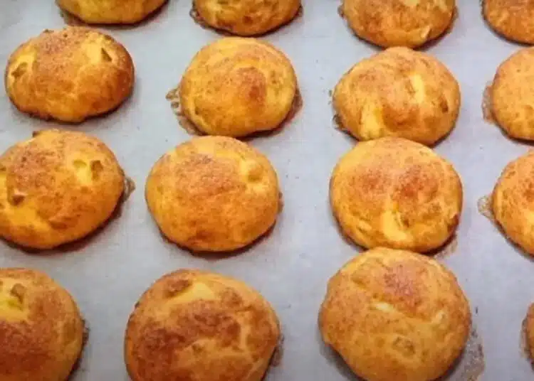 Дните ще бъдат по-вкусни: ябълкови сладки със сирене (Рецепта) 1