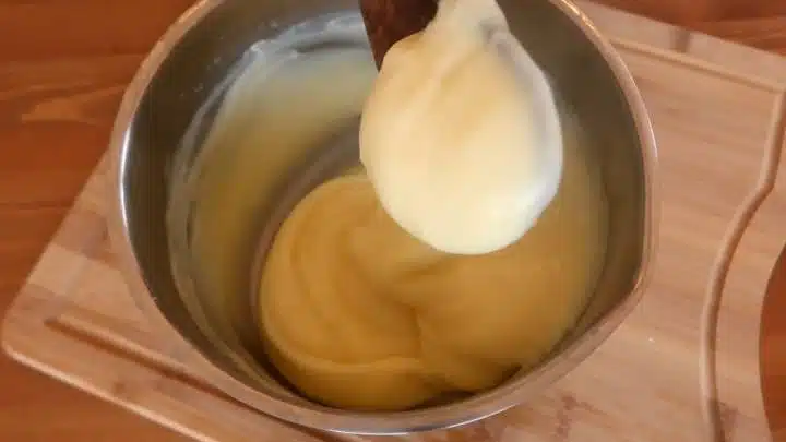 Имате ли 1 портокал и мляко? Направете вкусен десерт без брашно 3