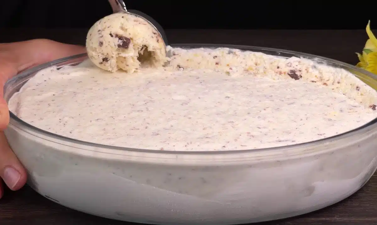 Разбийте кондензирано мляко с праскови: Правим този десерт всеки уикенд 3