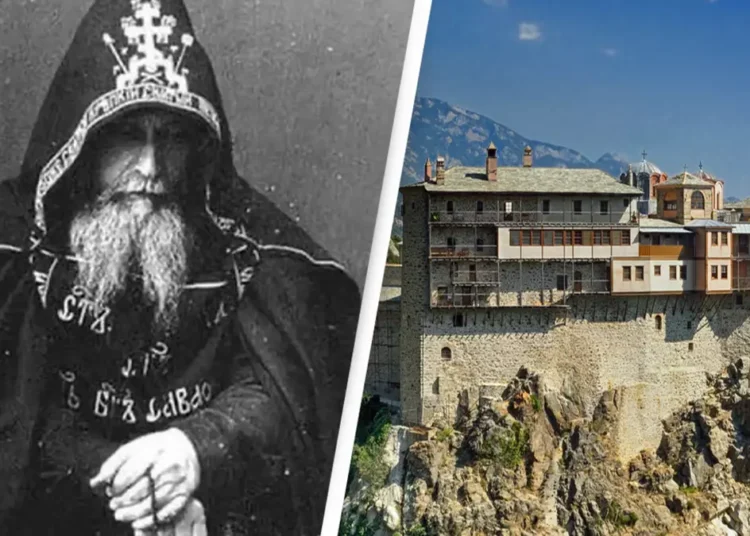 Този мъж живя 82 години без да знае как изглежда жена 1
