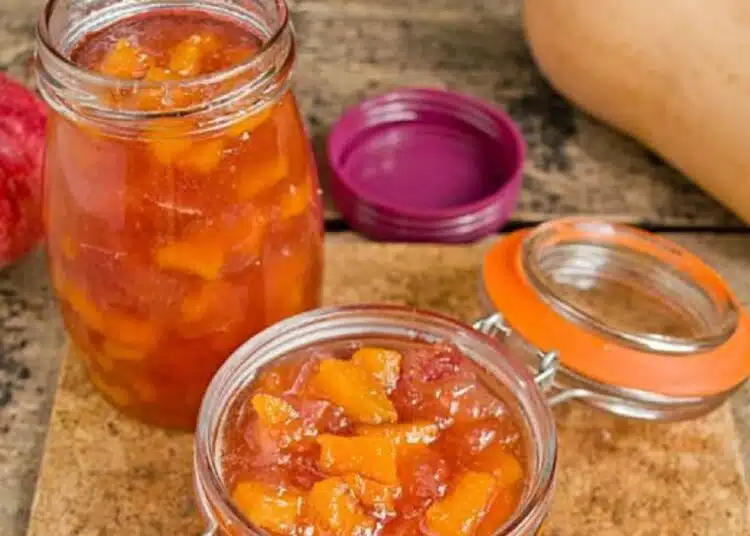 Просто смеси ябълки и тиква, за да направиш най-вкусното сладко - върви с всичко 1