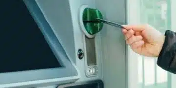 Нужна Ви е услуга от офис на банка? Тогава си пригответе поне 4 лева, показваме графика 8