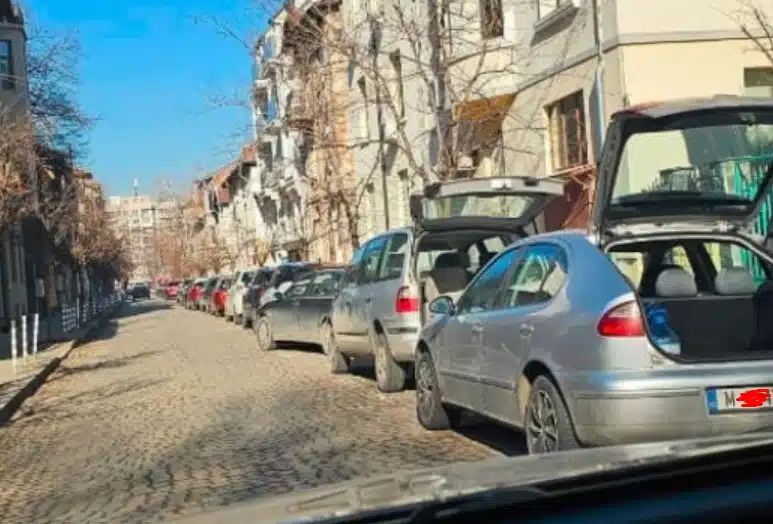 Шофьори измислиха нова схема как да спестят от „Синя зона“ в София при паркиране СНИМКИ 2