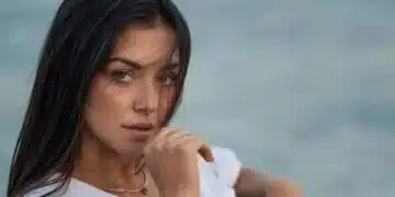 Красавица от „Игри на волята“ се появи на премиерата на нов белгийски филм 15