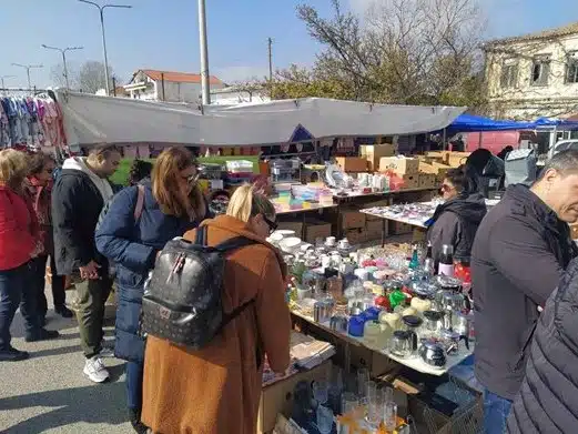 Българи полудяха по гръцки пазар в неделя – 10 евро дънки, сирене – 5,90, хапване за двама с вино – 25 евро 4