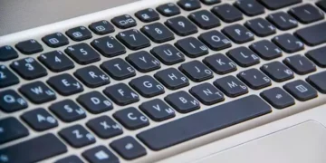 Вижте как лесно и бързо да почистите клавиатурата 3