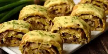Няколко листа лаваш и приготвям вкусни леки рулца (Рецепта) 2