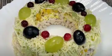 Тази салата ще изпъкне на всяка трапеза и ще впечатли и най-капризните 3