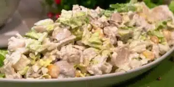Само няколко броени минути и вкусната салата „Връх“ е готова (Рецепта) 12