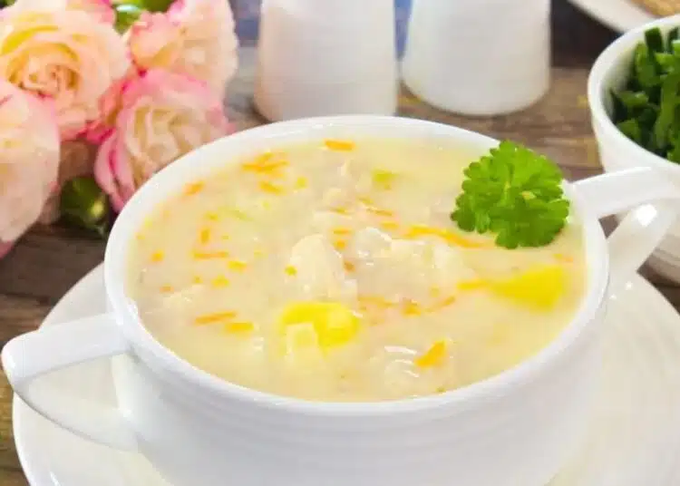 Родата ще я хареса: вкусна супа с топено сирене (Рецепта) 1 Родата ще я хареса: вкусна супа с топено сирене (Рецепта) 1