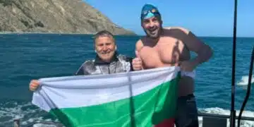 Адмирации! Ново постижение за Петър Стойчев – стана първият българин преплувал протока Кук ВИДЕО 4