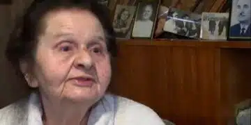 Измамиха възрастна жена – нейният апартамент стана собственост на болногледачката ѝ 6