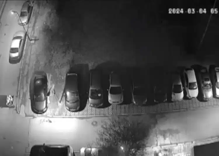 За секунди в столицата откраднаха много скъп автомобил – охранителна камера засне всичко 1